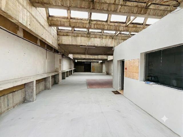 Location local d'activité 200 m² Le Havre Zone industrielle portuaire