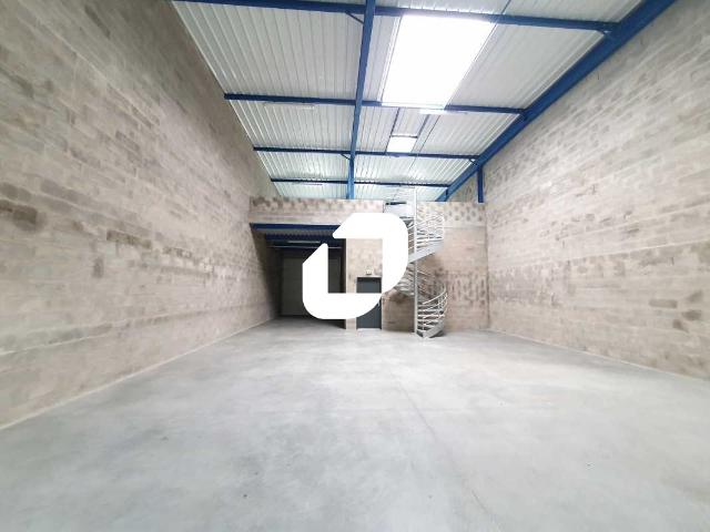 Location local d'activité Courtry Proche A104 et RER