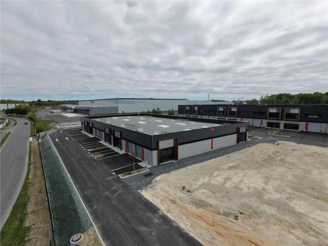 Location local d'activité Chécy Cellule 152 m²