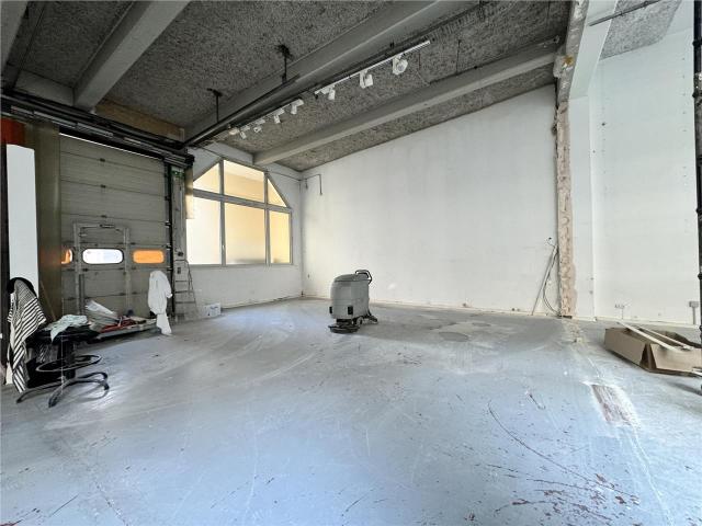 Location local d'activité Aubervilliers Métro ligne 7 à 600 m