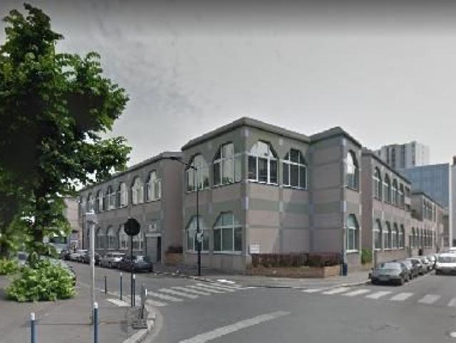 Location local d'activité Aubervilliers Métro ligne 7 et bus