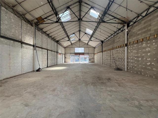 Location local d'activité Aubervilliers Proche A1 et RER B