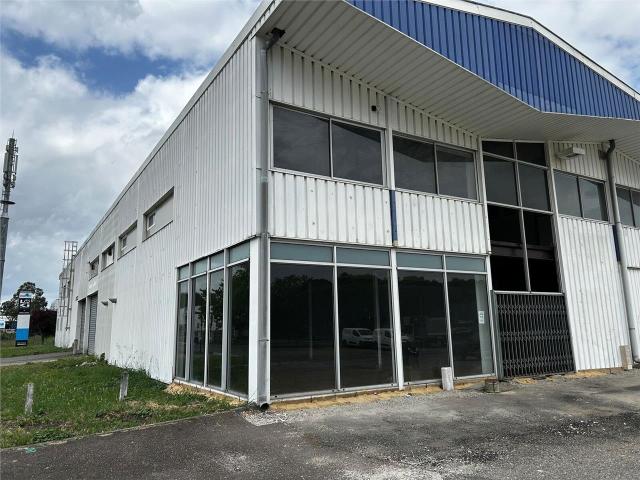 Location local d'activité Bordeaux Alfred Daney Parking inclus