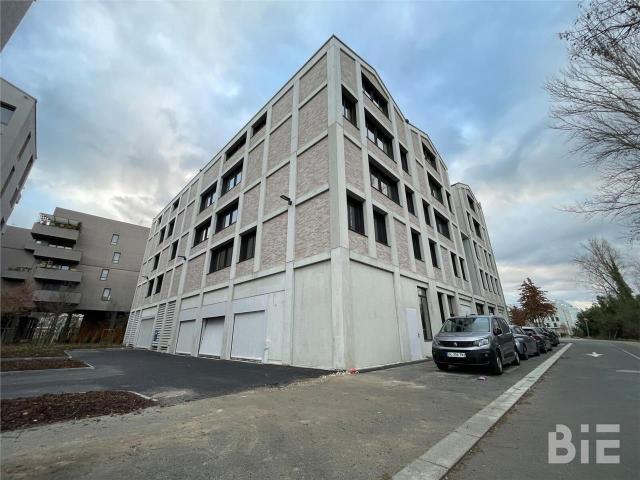 Location local d'activité Bordeaux Proche transports en commun