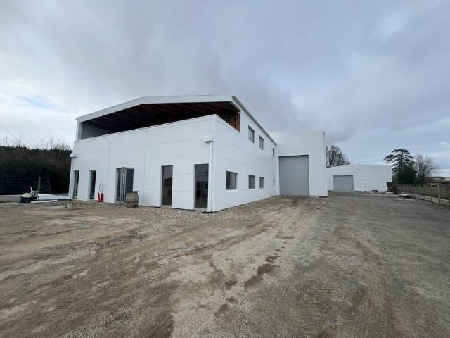 Location local d'activité Bassens Bâtiment neuf bois Proche A10