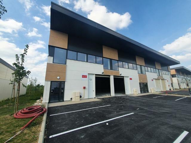 Location local d'activité Bussy Saint Georges Proche A4 et RER A