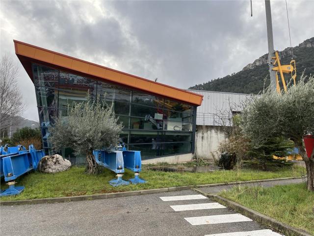 Location local d'activité Gémenos Visibilité RN8 Parcelles 12 909 m²