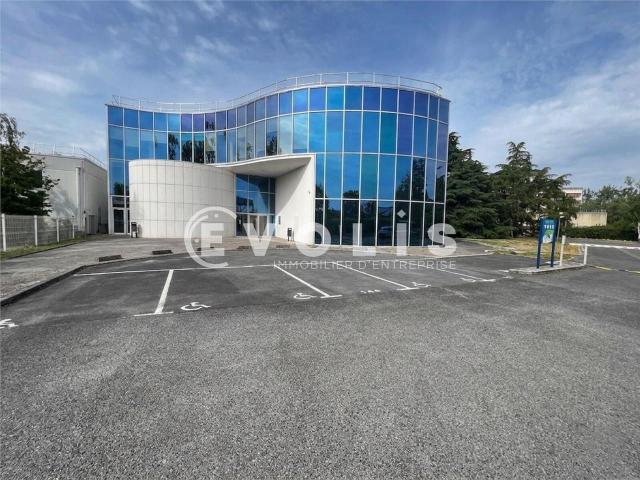 Location local d'activité Evry Courcouronnes Mixte bureaux activités