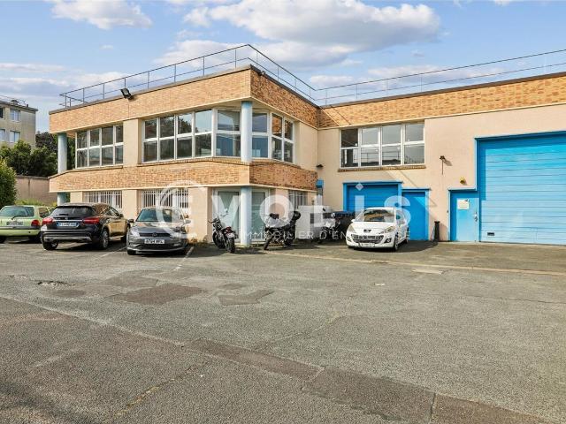 Location local d'activité Ivry sur Seine Divisible dès 779 m²