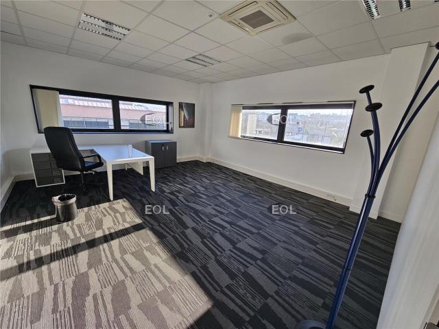 Location local d'activité Ivry sur Seine Mixte entrepôt bureaux