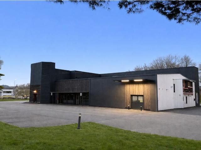 Location local d'activité La Chapelle sur Erdre Proche A11 et transports