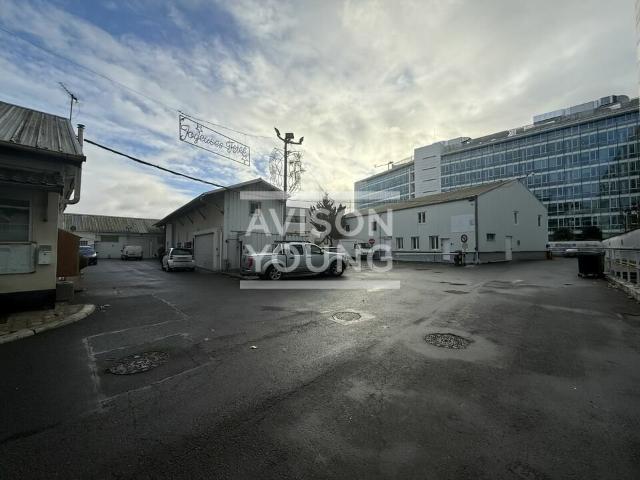 Location local d'activité La Plaine Saint Denis RER D & A86