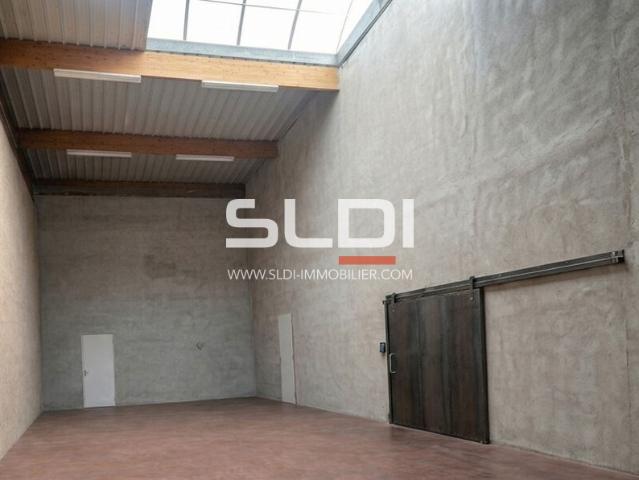 Location local d'activité La Verpillière Accès direct par bureaux