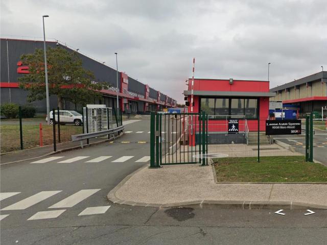 Location local d'activité Le Blanc Mesnil Double face A1