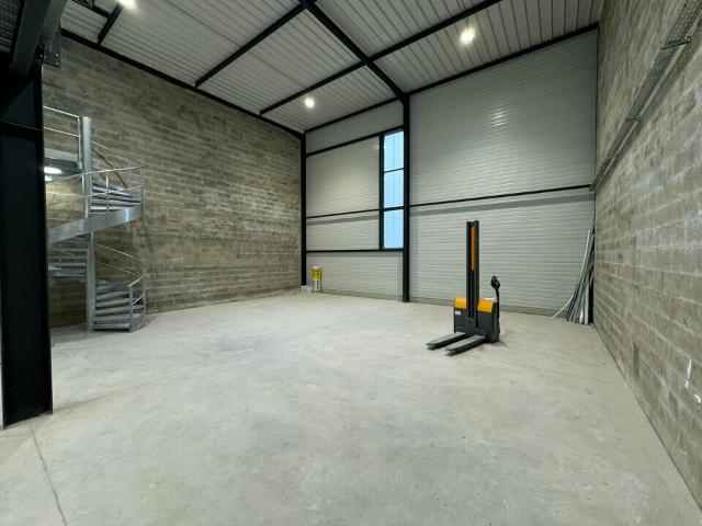 Location local d'activité Le Mesnil Amelot Proche Roissy CDG