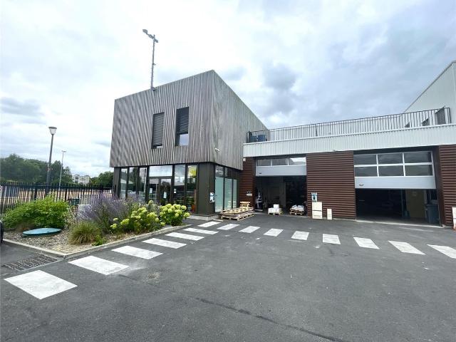Location local d'activité Lille Proche A25 & showroom