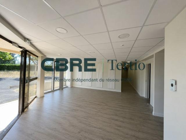 Location local d'activité Luynes Bureaux neufs 15 min Tours
