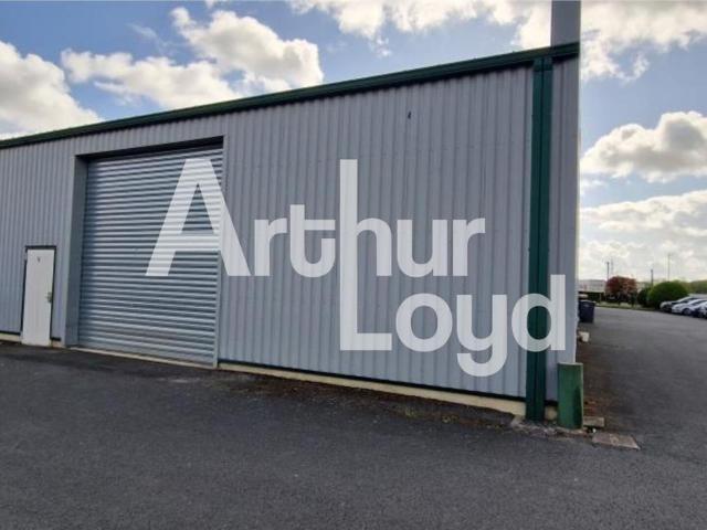 Location local d'activité Mondeville Cellule 219 m²