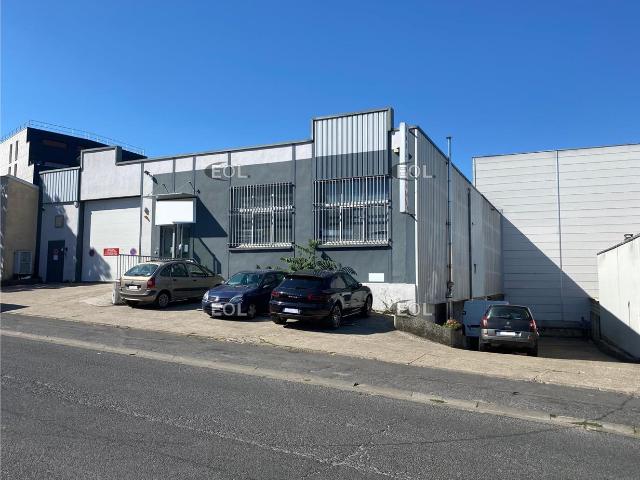Location local d'activité Montreuil Proche A86 et transports