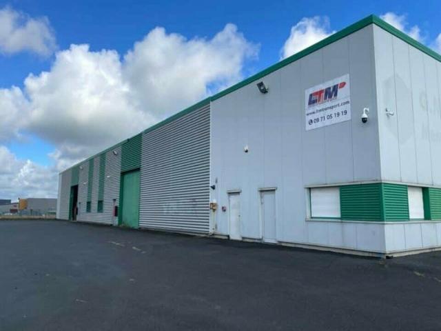 Location local d'activité Morville lès Vic RD 955
