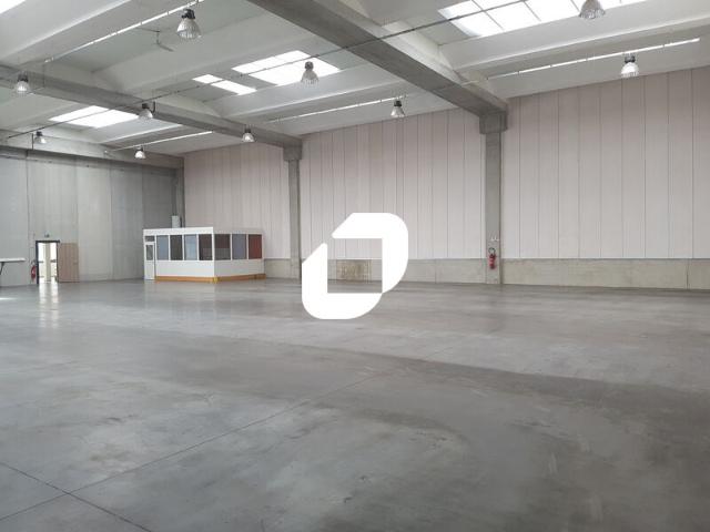 Location local d'activité Meyzieu Site sécurisé Accès A46