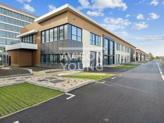 Location local d'activité Nanterre Proche A14 A86