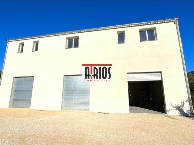 Location local d'activité neuf Solliès Pont 178 m²