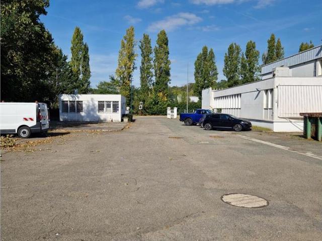 Location local d'activité Saint Ouen l'Aumône Accès PL et VL