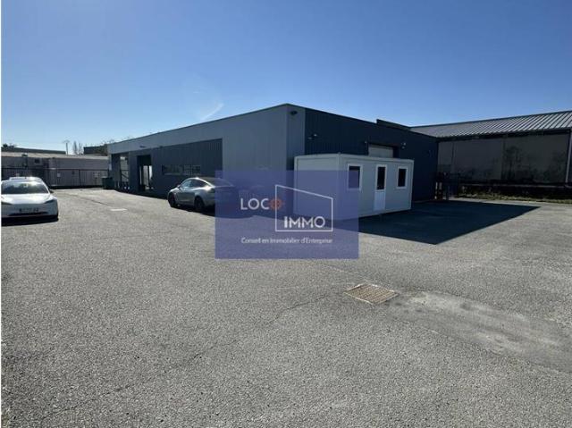 Location local d'activité Saint Médard en Jalles Terrain 2300 m²