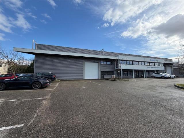Location local d'activité Saint Priest Proche A43 A46
