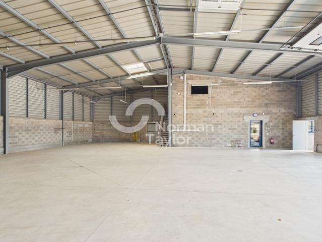 Location local d'activité Perpignan secteur Prades Zone ZRR