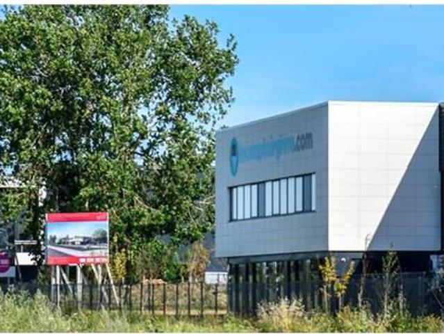 Location local d'activité Tremblay en France Proche gare RER