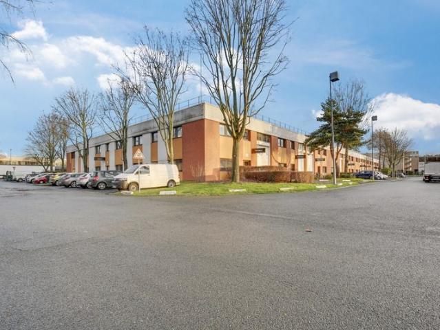 Location local d'activité Tremblay en France Proche RER B et A1 A3