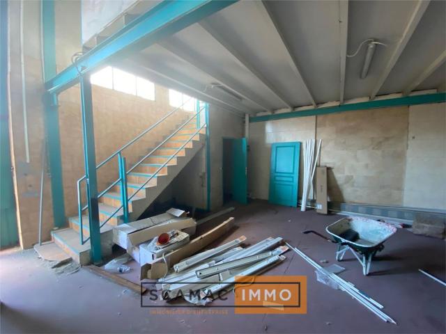 Location local d'activité Vitrolles Proche A7 A55