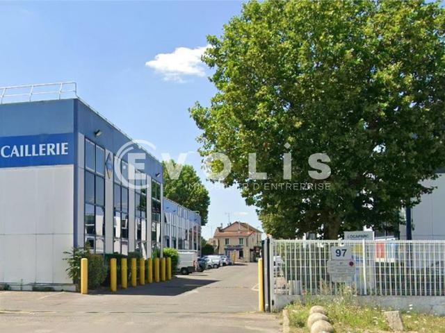 Location local d'activité Vitry sur Seine Accès PL et PMR