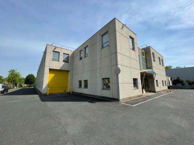 Location local d'activité Villeneuve la Garenne Proche A1 A86