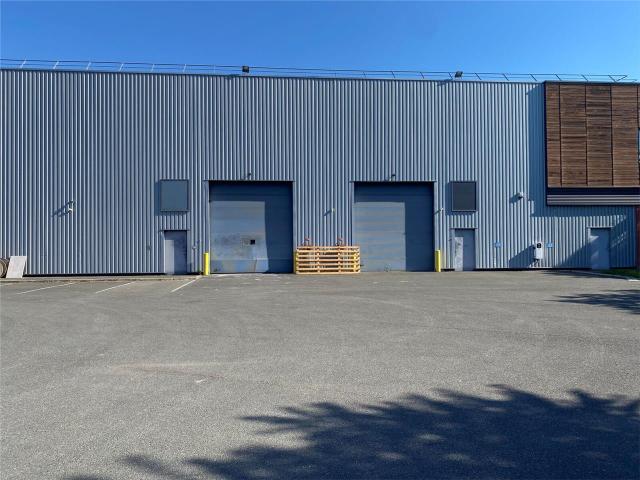 Location local d'activité Villeneuve la Garenne Proche A86 et RER C