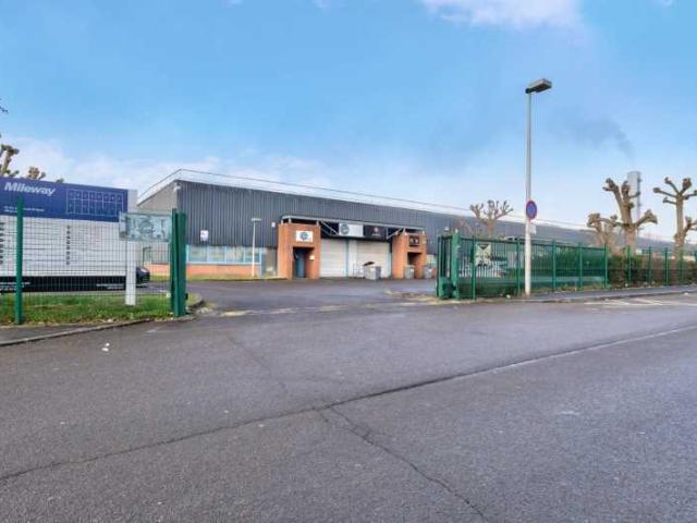 Location local d'activité Villepinte Axe passant sécurisé