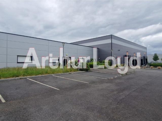 Location local d'activité Vire Grand terrain et parking inclus