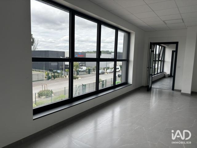 Location Local d'activités 100 m²