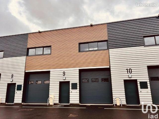 Location Local d'activités 127 m²