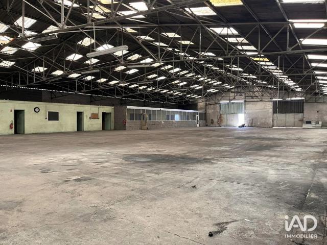 Location Local d'activités 1 500 m²
