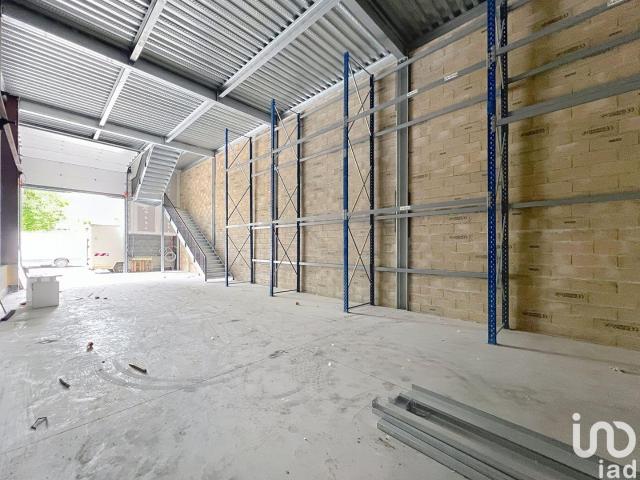 Location Local d'activités 200 m²