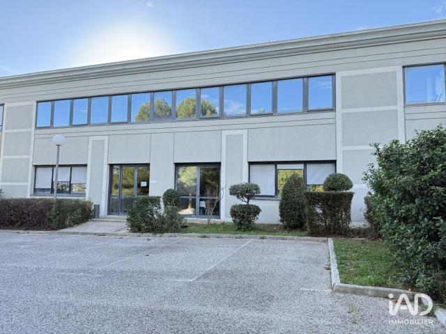 Location Local d'activités 210 m²