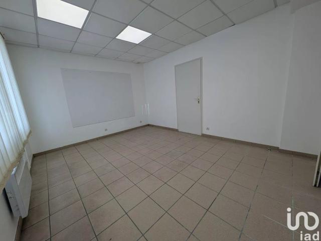 Location Local d'activités 226 m²