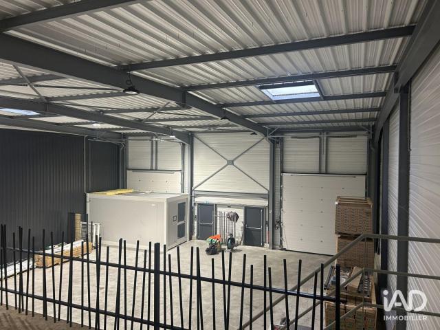 Location Local d'activités 300 m²