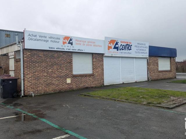 Location Local d'activités 307 m²