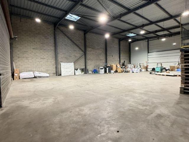 Location Local d'activités 470 m²