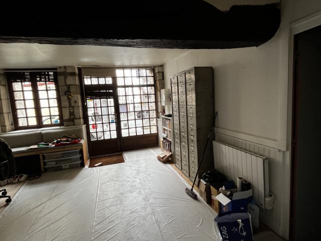 LOCATION LOCAL PROFESSIONNEL / COMMERCIAL