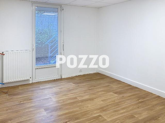 Location Local professionnel 12 m2 Granville